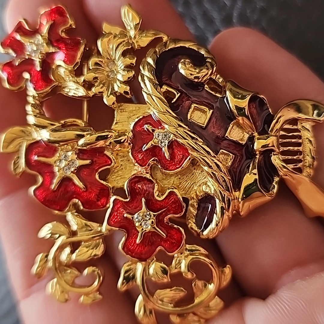 Vtg Bob Mackie Gold And Red Floral Brooch/Scarf Clip
